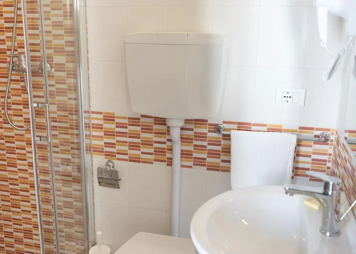 酒店 The Sea 里米尼