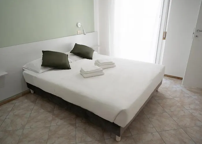 The Sea ريميني