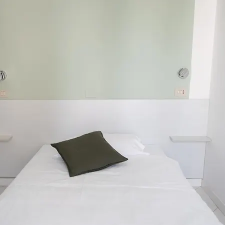 Hotel The Sea